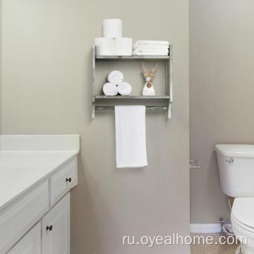 Деревянная полка ванной комнаты с полотенце